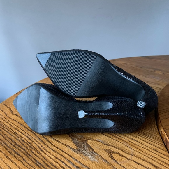 Heels - Picture 7 of 8